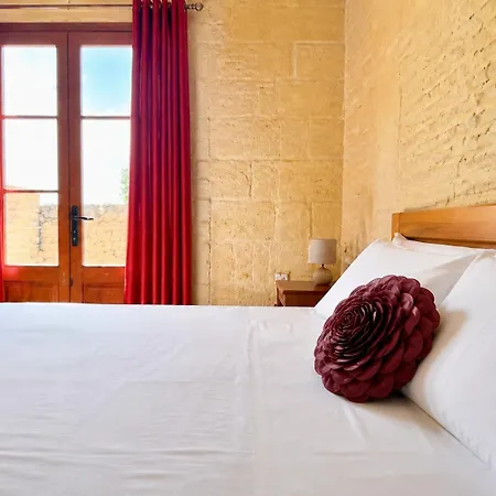 Ir Razzett Ta Keiran Traditional 4 Bedroom Gozitan With Private Pool, En-suite Bathrooms Bbq In Casa de Férias *