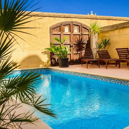בית נופש Ir Razzett Ta Keiran Traditional 4 Bedroom Gozitan With Private Pool, En-suite Bathrooms Bbq In