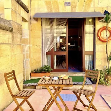 Ir Razzett Ta Keiran Traditional 4 Bedroom Gozitan With Private Pool, En-suite Bathrooms Bbq In