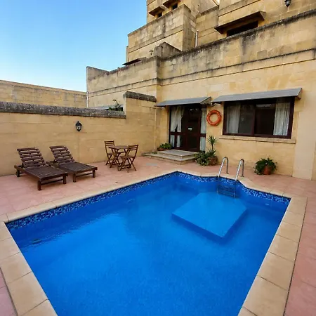 Ir Razzett Ta Keiran Traditional 4 Bedroom Gozitan With Private Pool, En-suite Bathrooms Bbq In