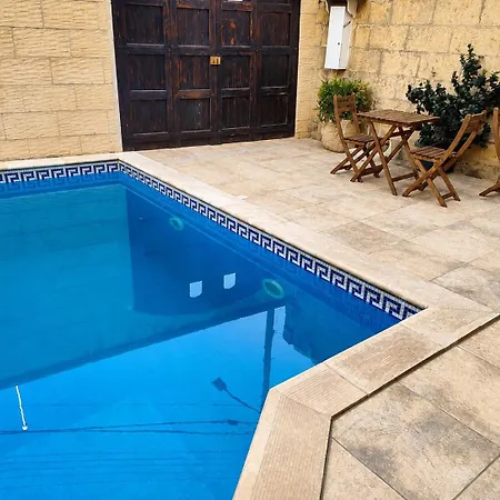 בית נופש Ir Razzett Ta Keiran Traditional 4 Bedroom Gozitan With Private Pool, En-suite Bathrooms Bbq In