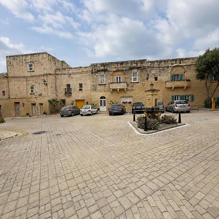 Ir Razzett Ta Keiran Traditional 4 Bedroom Gozitan With Private Pool, En-suite Bathrooms Bbq In בית נופש Għarb